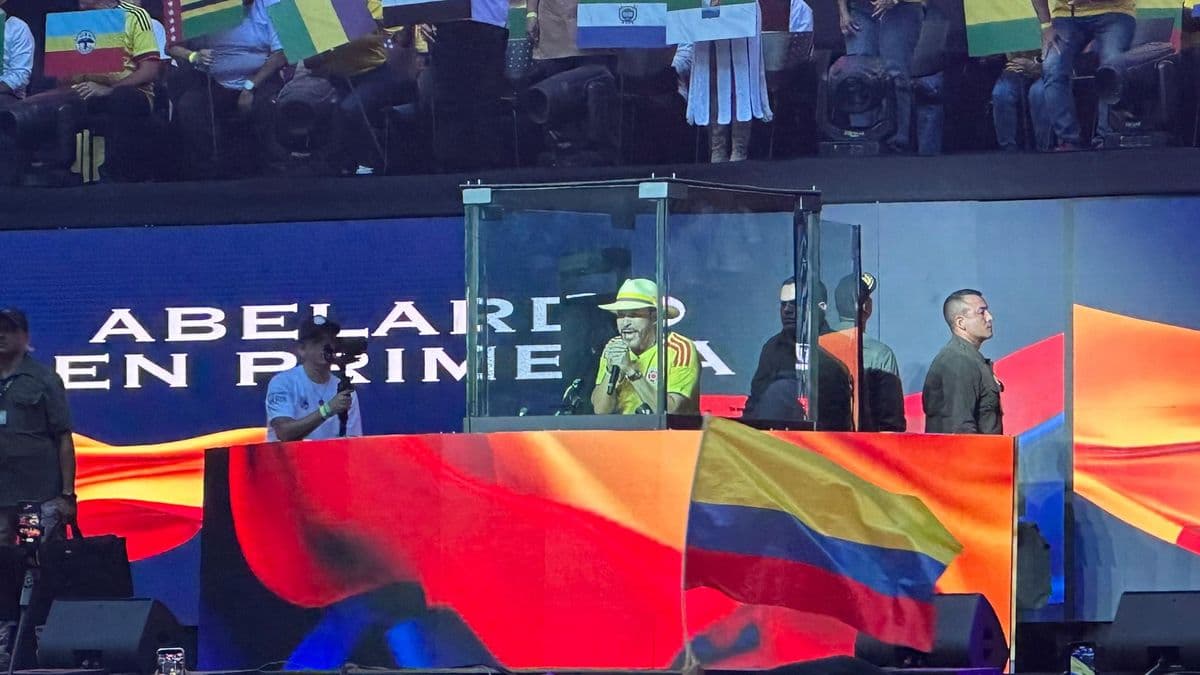 De la Espriella cierra campaña en Medellín con acusaciones contra Petro y Cepeda
