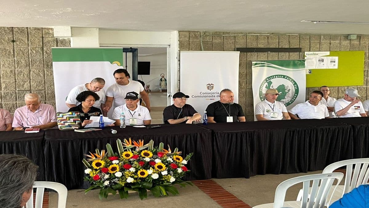 Gobernador de Antioquia rechaza anuncios de paz urbana como "farsa" de delincuentes