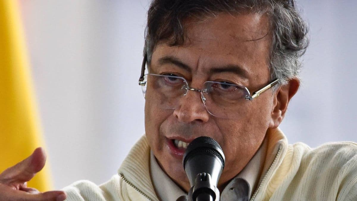 Exministro cuestiona a Petro: "El candidato no es Cepeda, el candidato es Gustavo Petro"