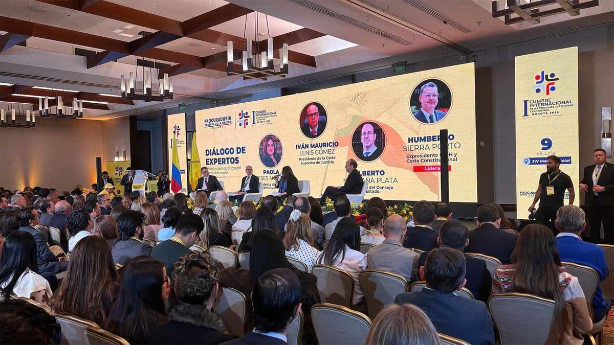 Procuraduría reúne a máximas autoridades para debatir sobre control del poder y democracia