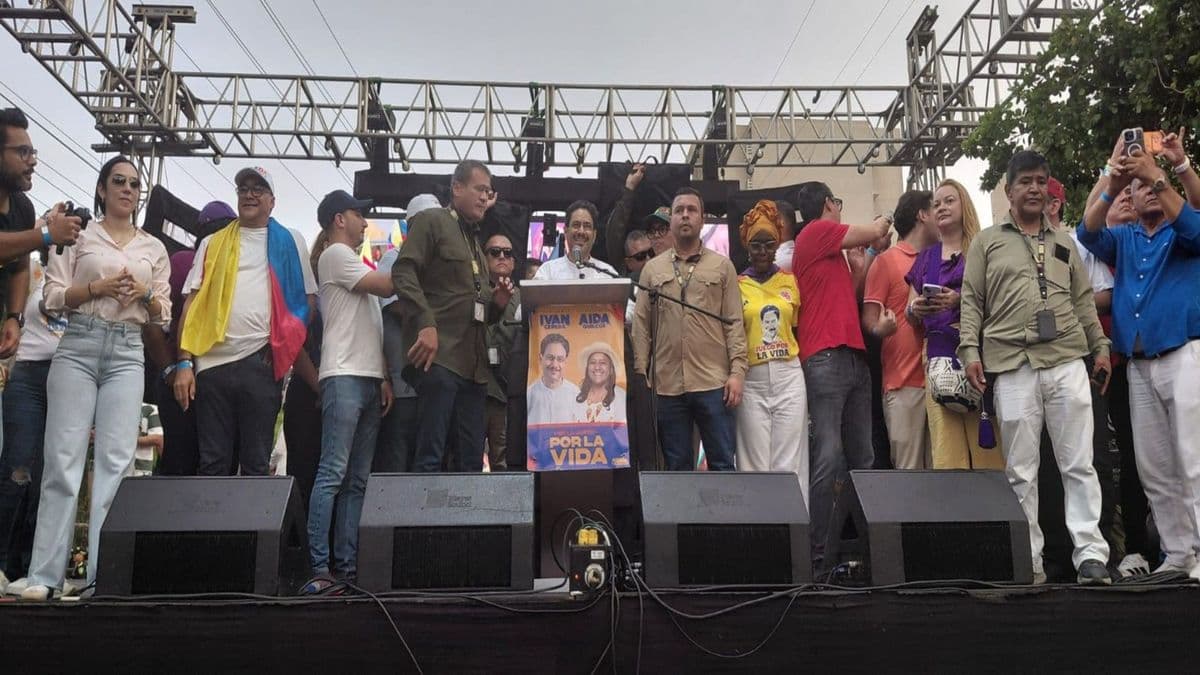 Cepeda cierra campaña en Soledad: "No cedamos al miedo y al odio"