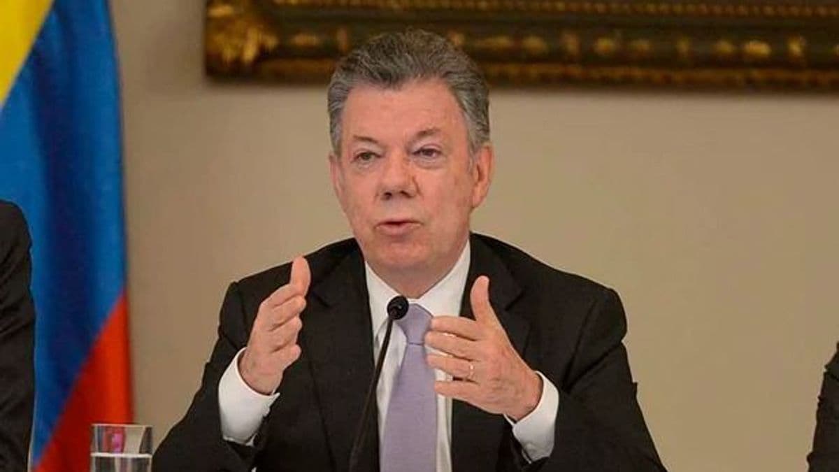 Santos reitera neutralidad en segunda vuelta y exige que ganador respete la Paz