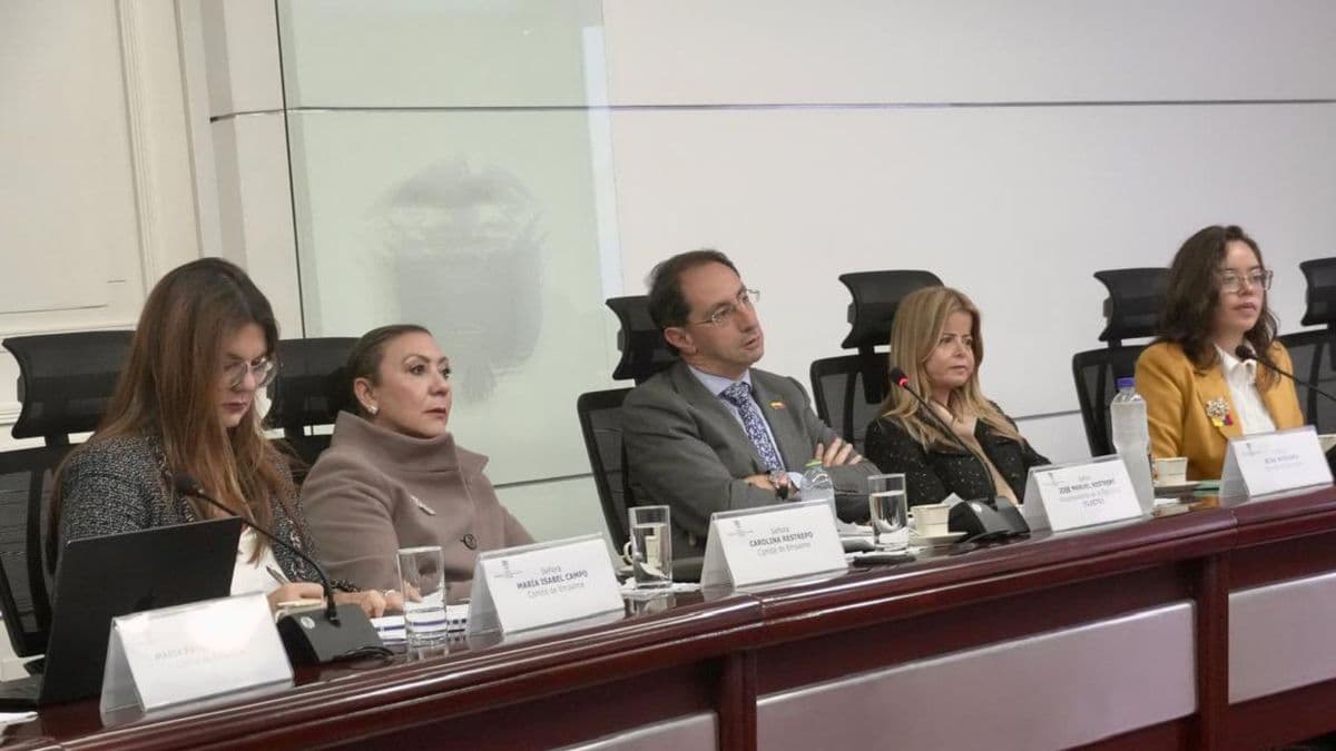 Empalme Petro-De la Espriella: sin encuentro presidencial y con tensiones por alertas fiscales