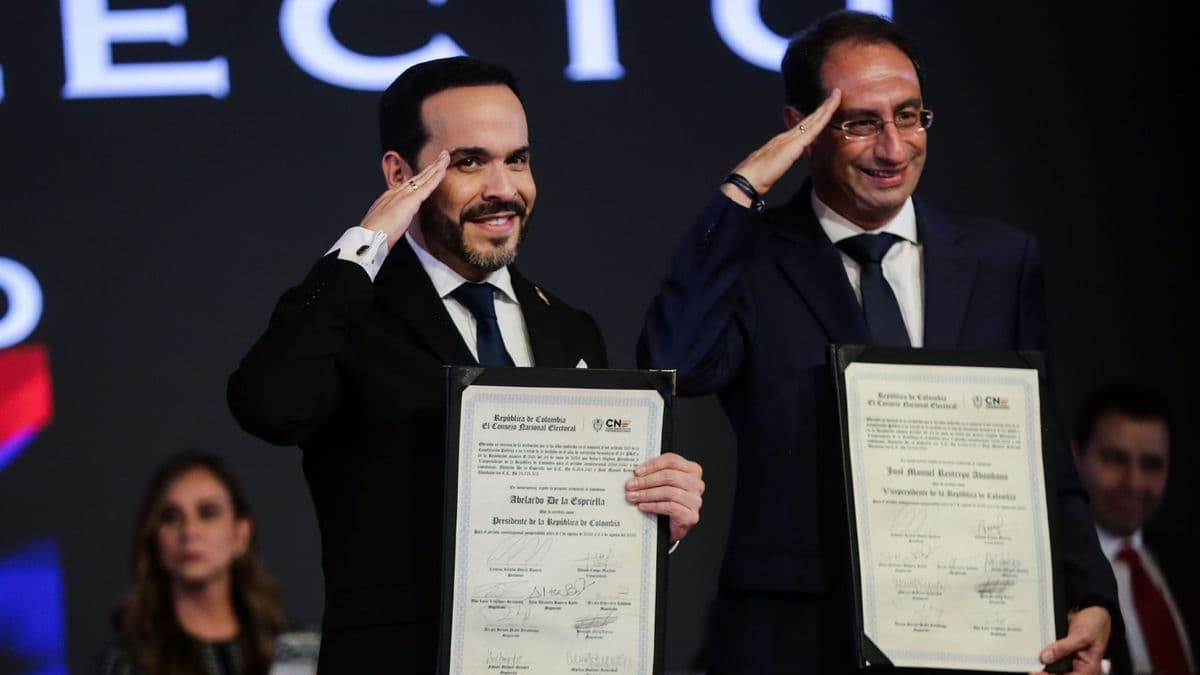 Petro y De la Espriella tienen lista la hoja de ruta para entregar el Gobierno el 7 de agosto