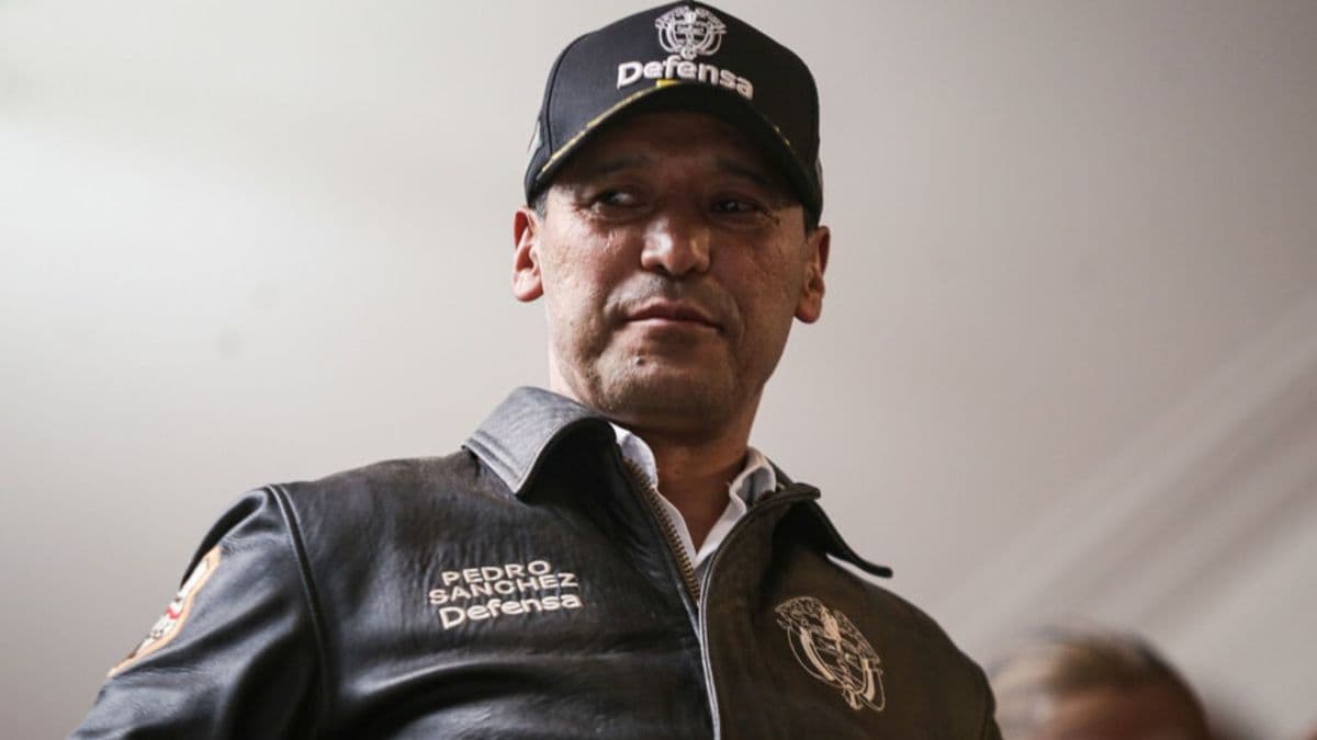 Mindefensa pide renuncia a 70 funcionarios para que nuevo gobierno nombre su equipo