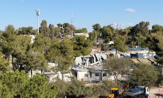Incendian nuevamente la sede de la UNRWA en Jerusalén tras su demolición por Israel