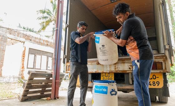 Bloqueo en Ormuz genera hambre en Asia y amenaza minerales para tecnología mundial