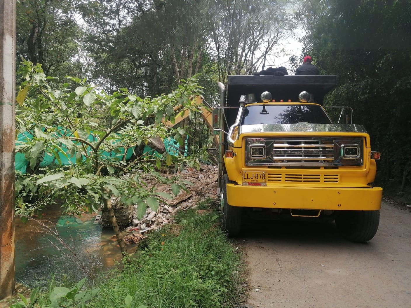 Guarne demolió casetas de basura en veredas por mal manejo y riesgos ambientales