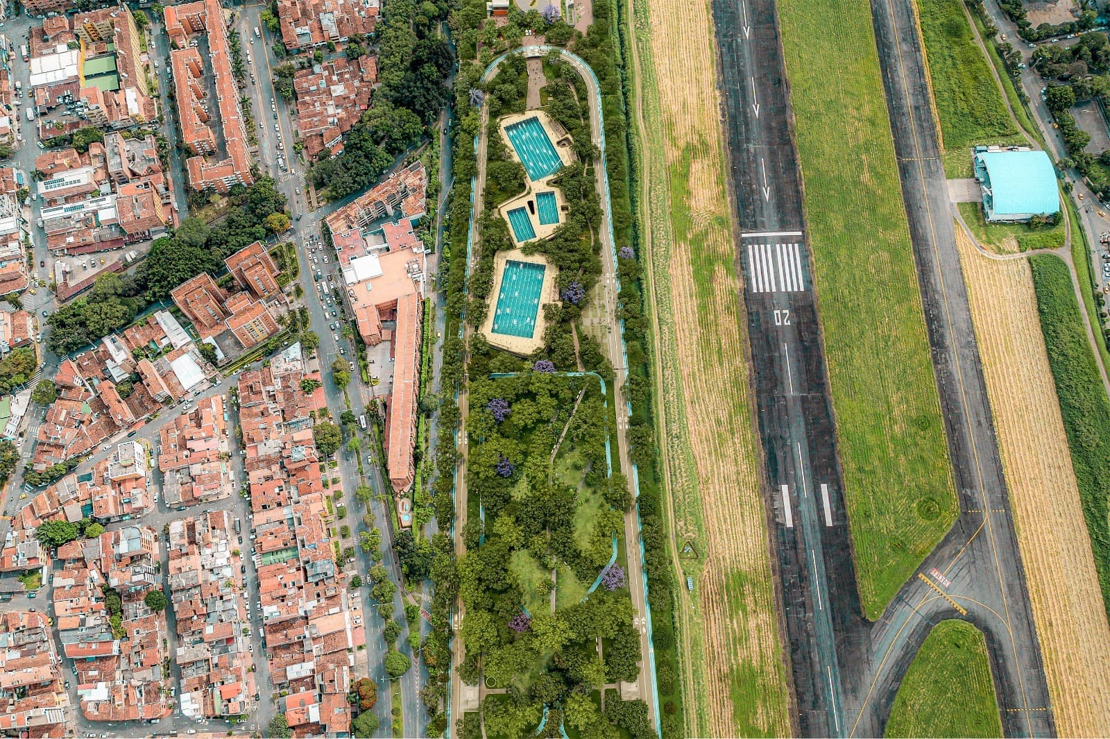 Medellín apuesta en grande por aire limpio: tres megaproyectos de parques y tecnología ambiental