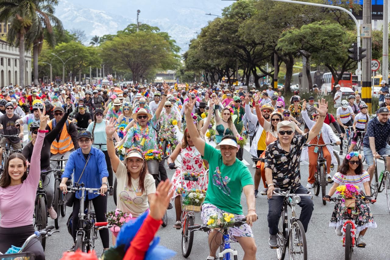Abre inscripciones para el ciclopaseo de la Feria de las Flores: un recorrido de 11 kilómetros por Medellín