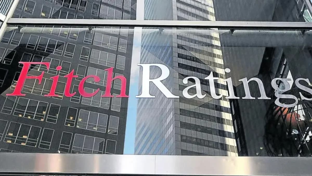 Fitch advierte que el pacto Abrigo podría esconder problemas reales en los créditos bancarios