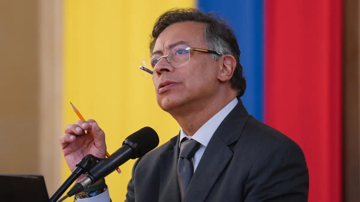 Petro admite que el Gobierno gasta mal y pide apurar la ejecución en medio de la crisis fiscal