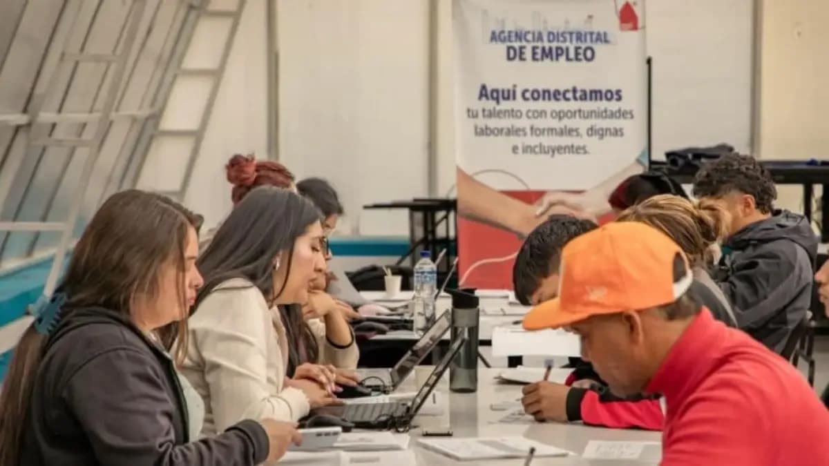 Bogotá abre más de 1.000 empleos esta semana: desde sin experiencia hasta profesionales