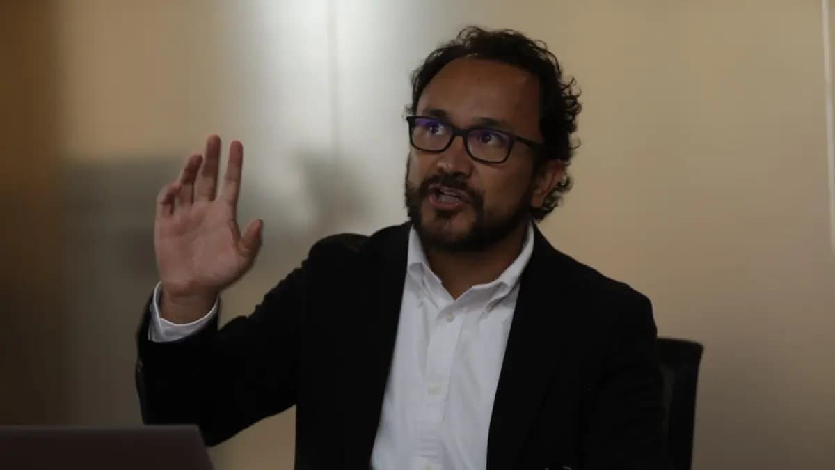 Gobierno rechaza críticas por deuda cara: "No fijamos tasas, el mercado sí"