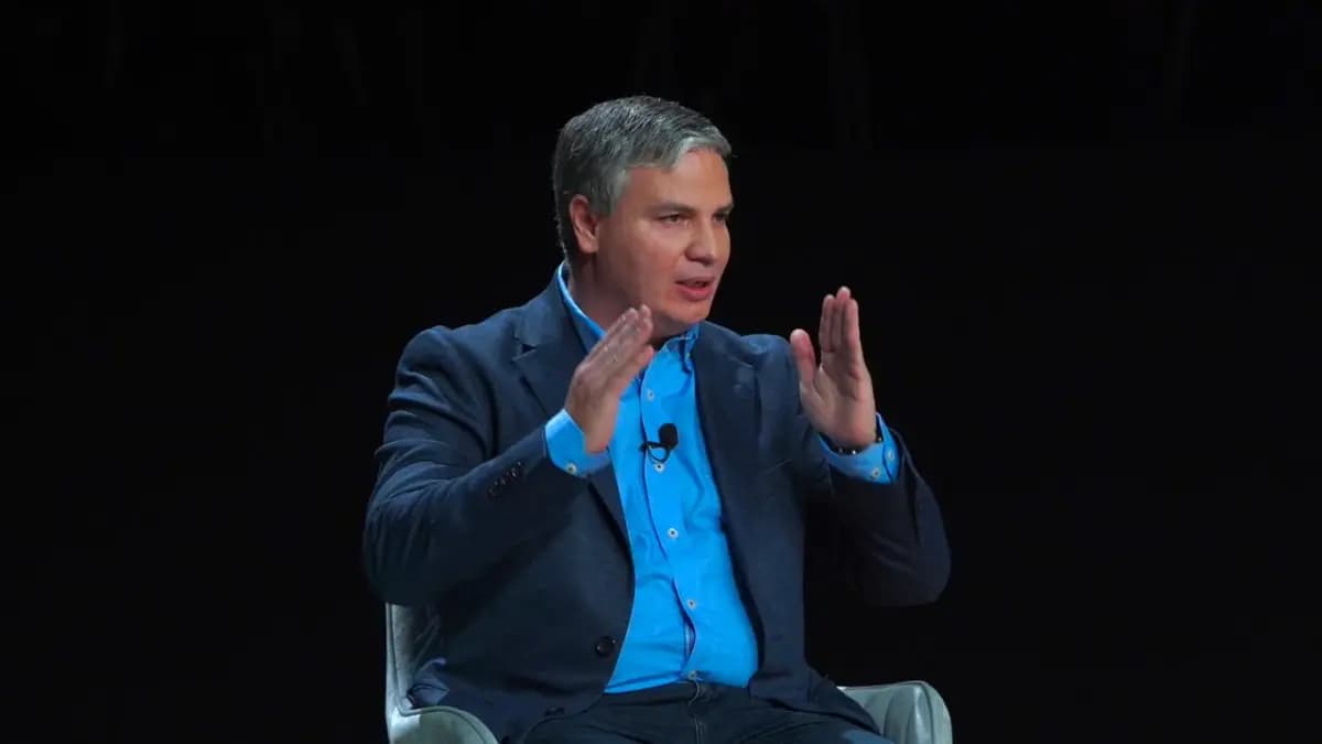 Lemos propone bajar impuestos a empresas y recuperar inversión con reforma tributaria equilibrada