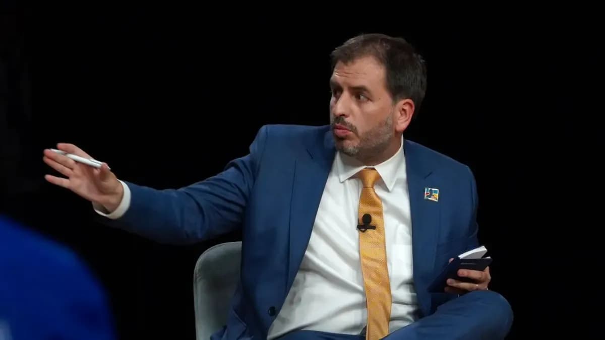 Forero rechaza Constituyente y critica reforma de salud "implementada de facto" por el gobierno