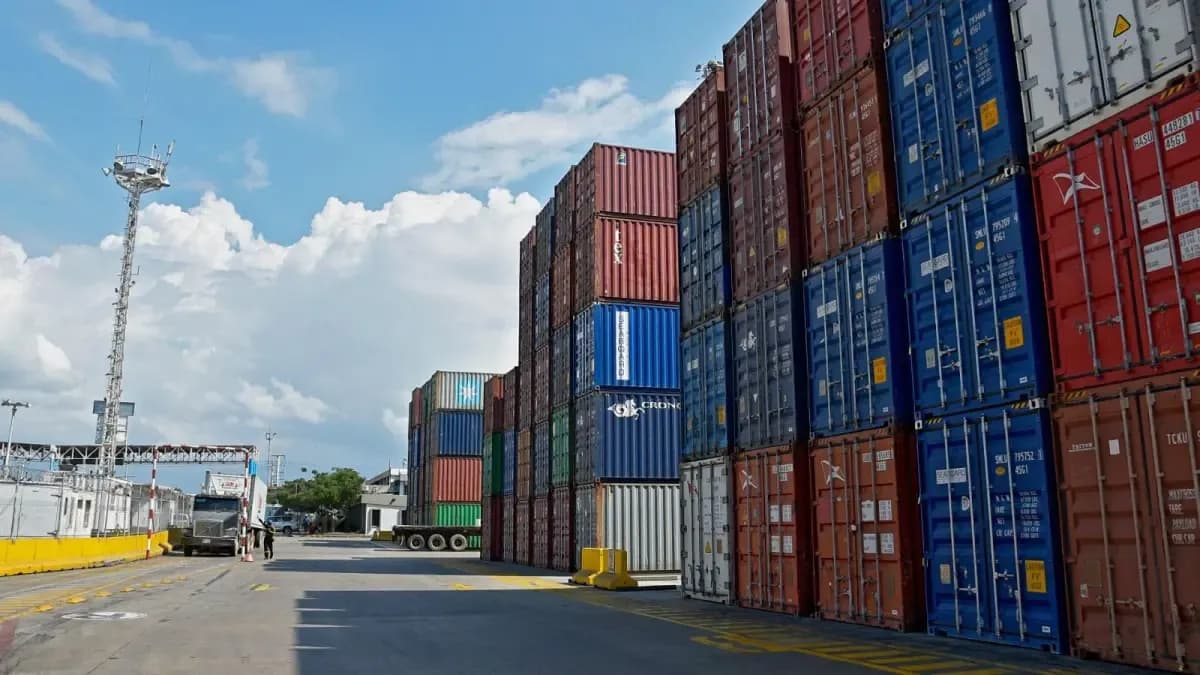 Colombia y Ecuador entran en guerra arancelaria: de 30% a 50% en apenas dos meses