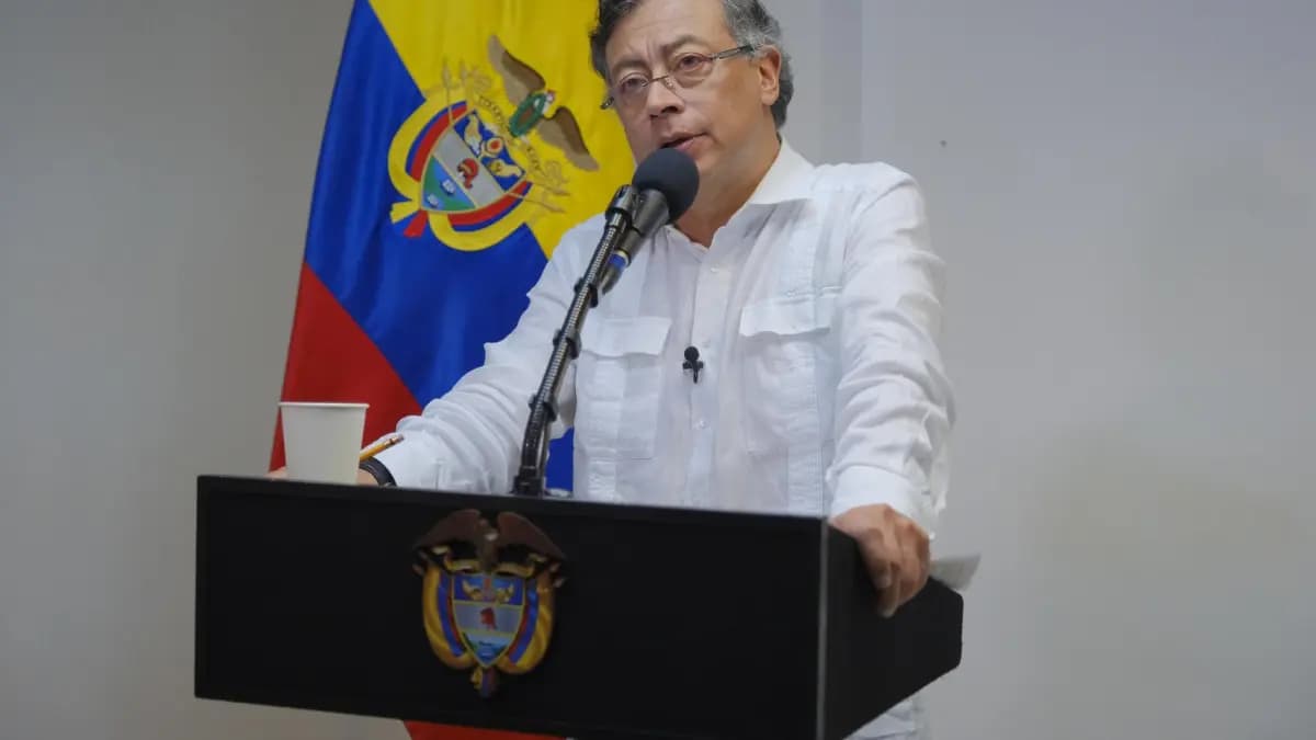 Petro arremete contra Banrepública: acusa al banco de favorecer a deudores públicos sobre trabajadores