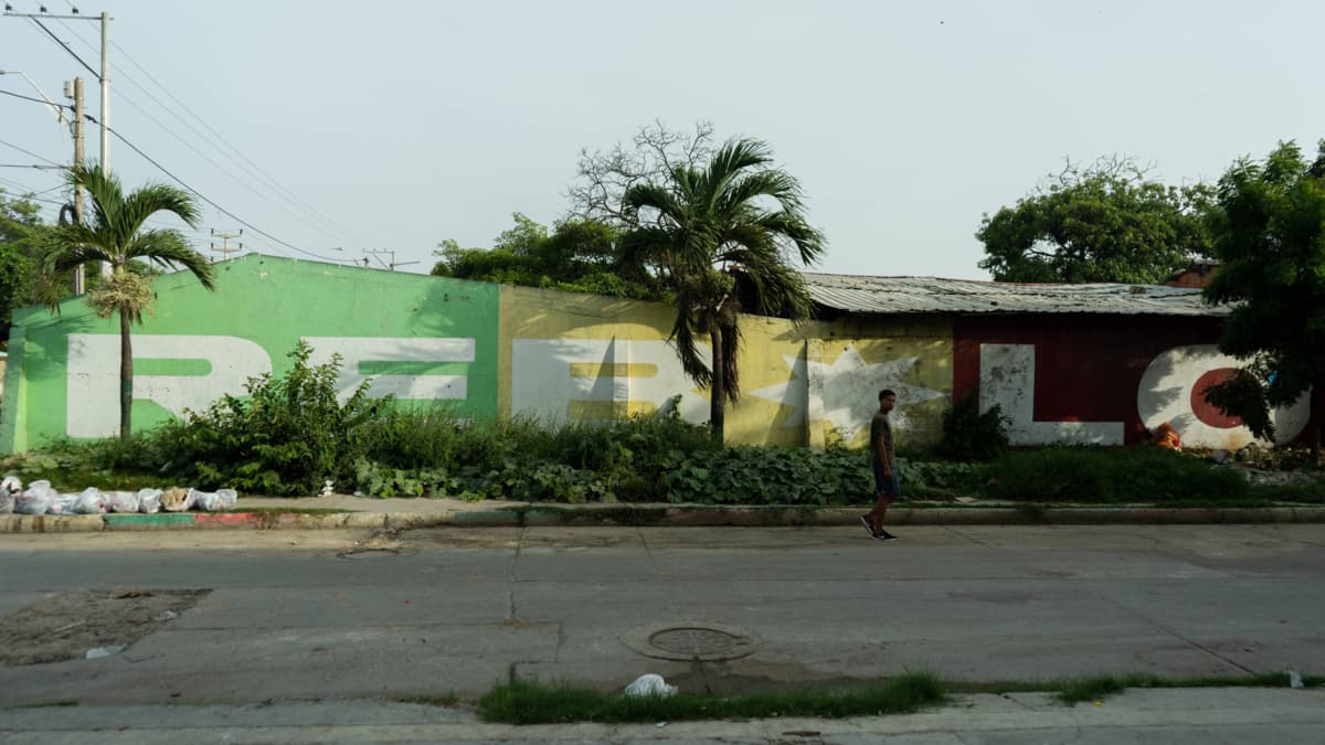 Tragedia en Rebolo: niño de 4 años muere atrapado en incendio doméstico en Barranquilla