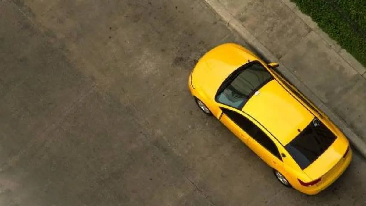 Taxista de Bogotá defraudó a decenas con el truco del datáfono: cambiaba tarjetas en segundos