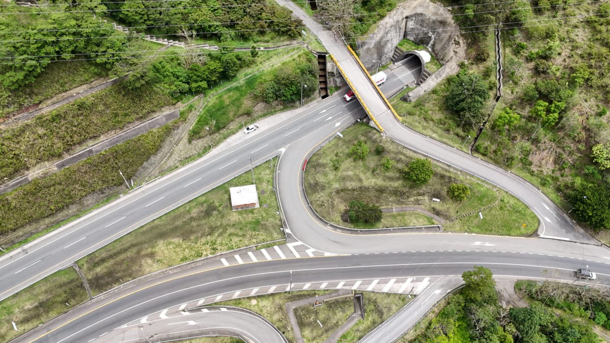 Vía al Llano tendrá cierres nocturnos en marzo y abril para reparaciones en túneles