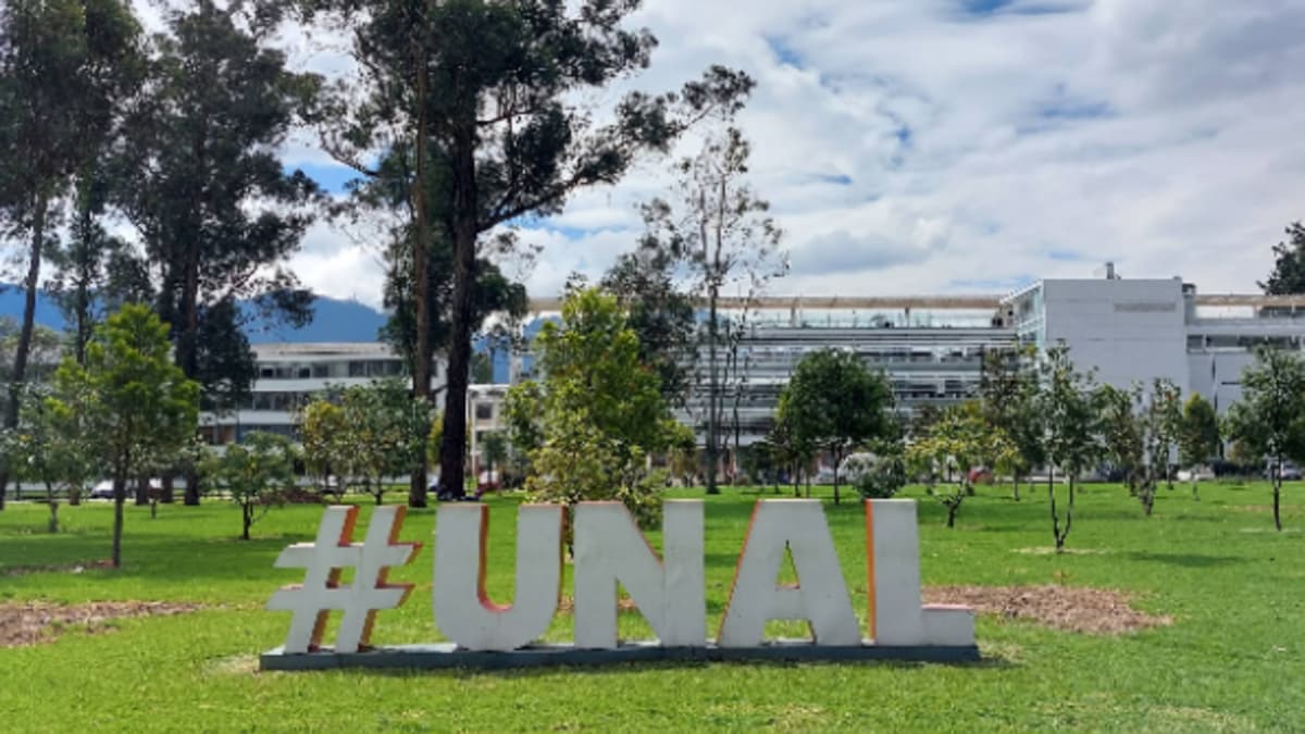 Estudiantes de la Nacional rechazan el paro: encuesta muestra que 56% prefiere continuar con clases