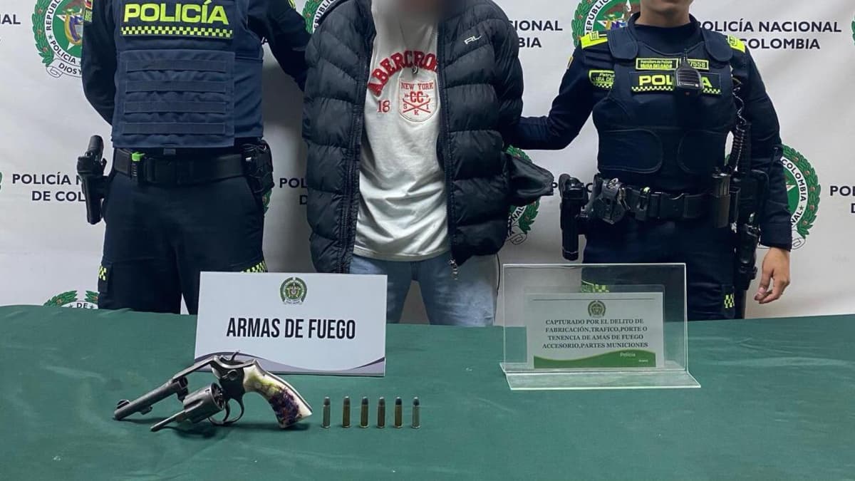 Capturado en Bosa cuando intentaba escapar de la Policía portando un revólver calibre 38