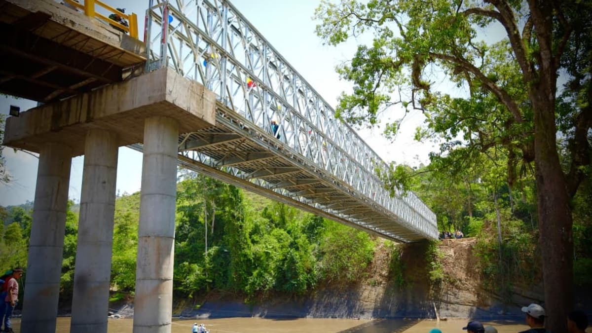 Nuevo puente acaba con el aislamiento de 8.000 rurales santandereanos en épocas de lluvia