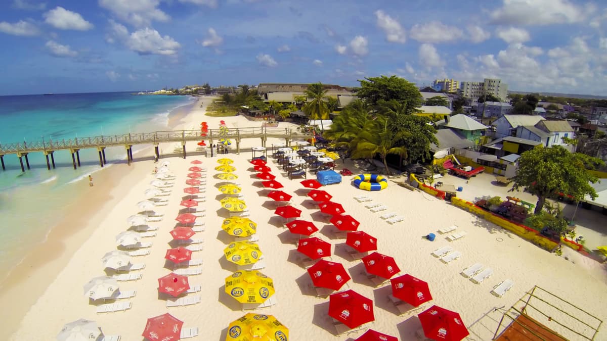 Barbados, Bahamas, Belice y Panamá compiten por atraer turistas colombianos con naturaleza y cultura