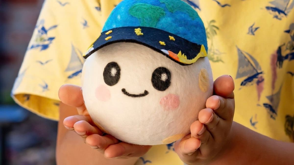 Rise, el peluche de la NASA que irá a la Luna: mucho más que un adorno