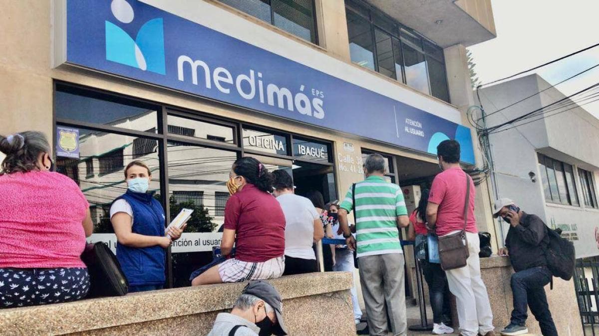 Cerrar EPS sin protección financiera agrava la crisis del sistema de salud colombiano