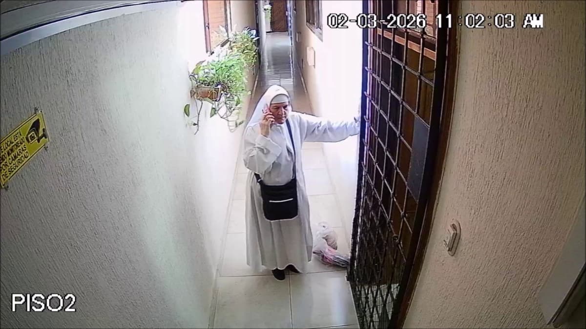 Hombre disfrazado de monja intentó burlar seguridad en edificio de Barranquilla; fue delatado por su voz y las cámaras