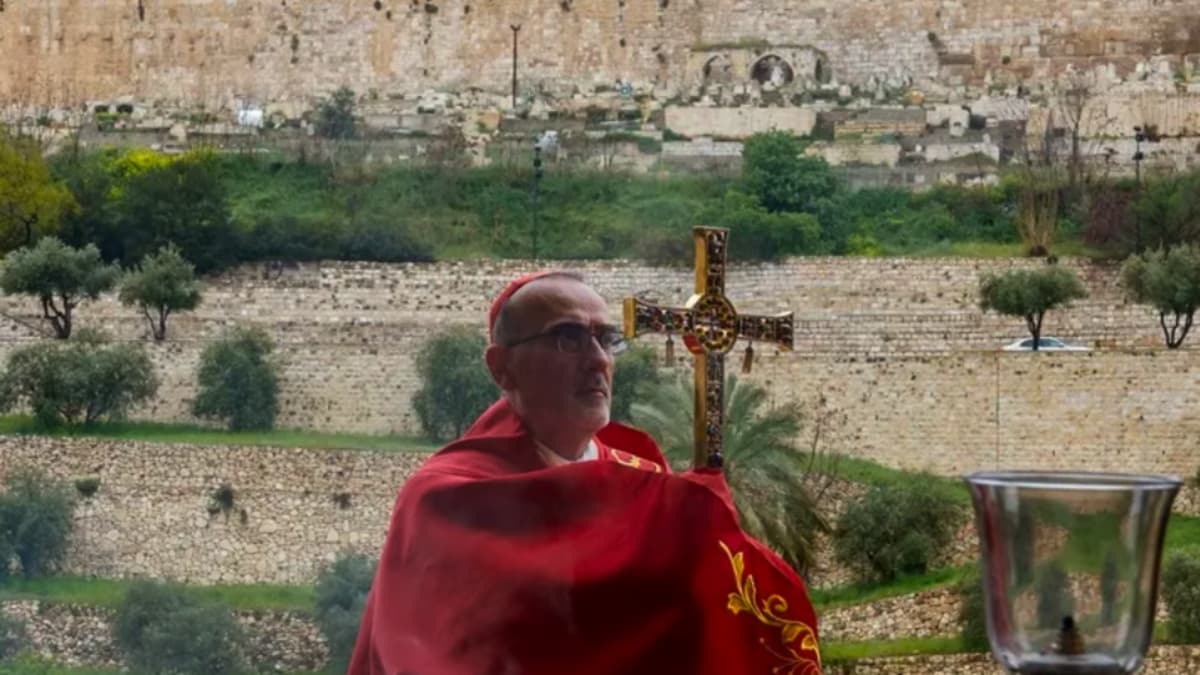 Policía israelí impide a líderes católicos entrar al Santo Sepulcro por seguridad