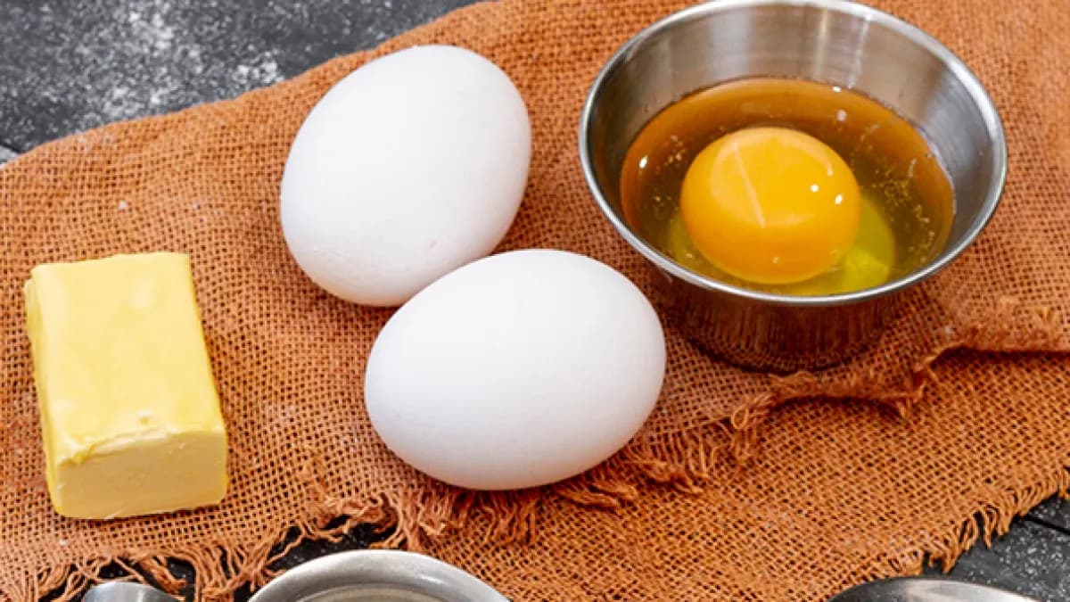Tres alimentos que protegen los músculos después de los 50: huevo, yogur y microalgas