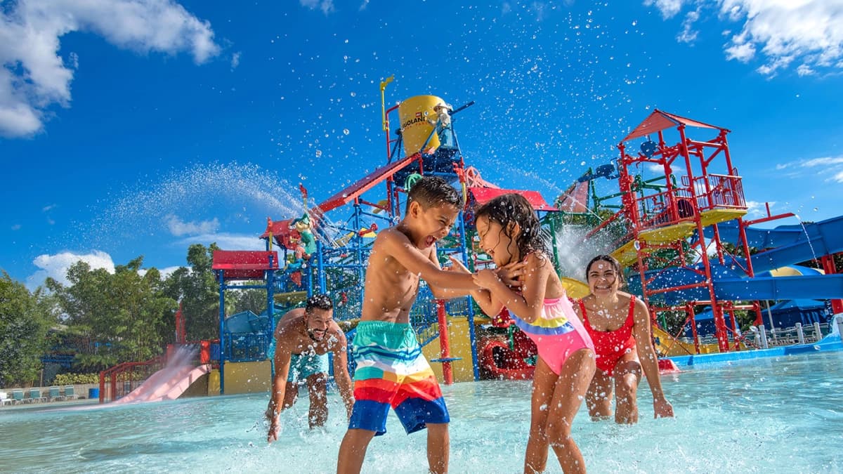 Florida Central lanza nuevo pase turístico para visitar siete parques con una sola entrada este verano