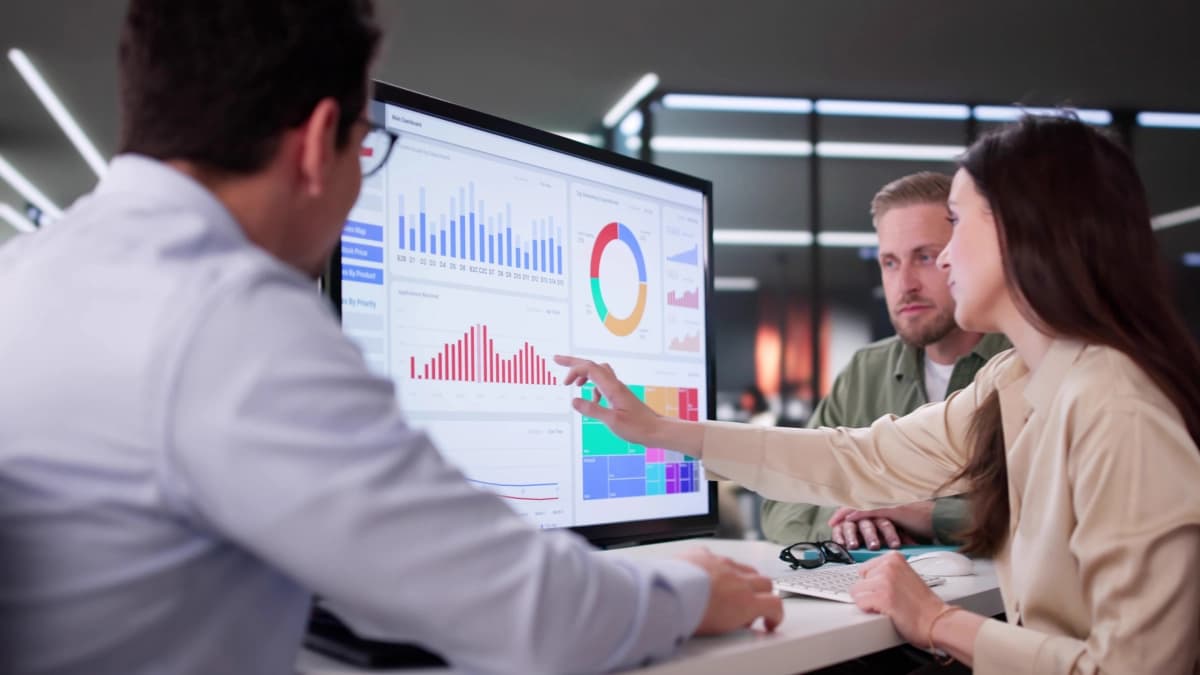 Inteligencia artificial y liderazgo ágil: las dos habilidades que abren puertas en mercadeo hoy
