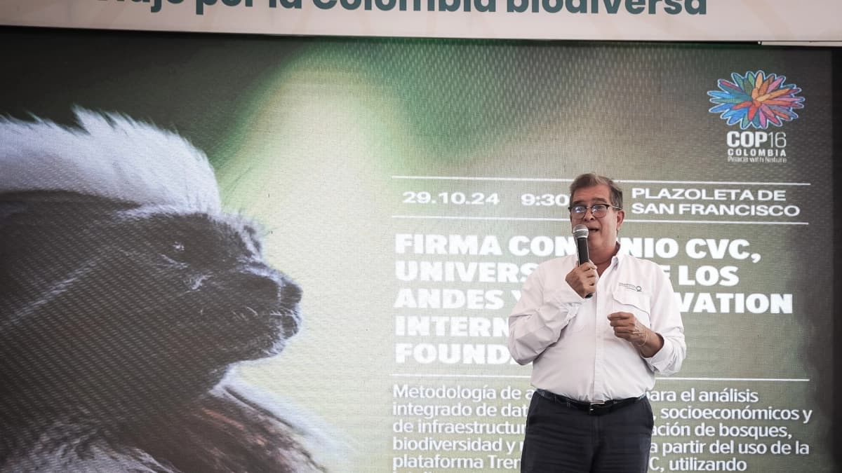 Nuevo ministro de Ambiente descarta fusión con Agricultura y plantea desarrollo sin sacrificar naturaleza