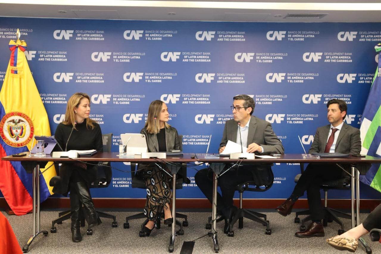 Bogotá lanza SuperApp para unificar 1.400 trámites en una sola plataforma digital