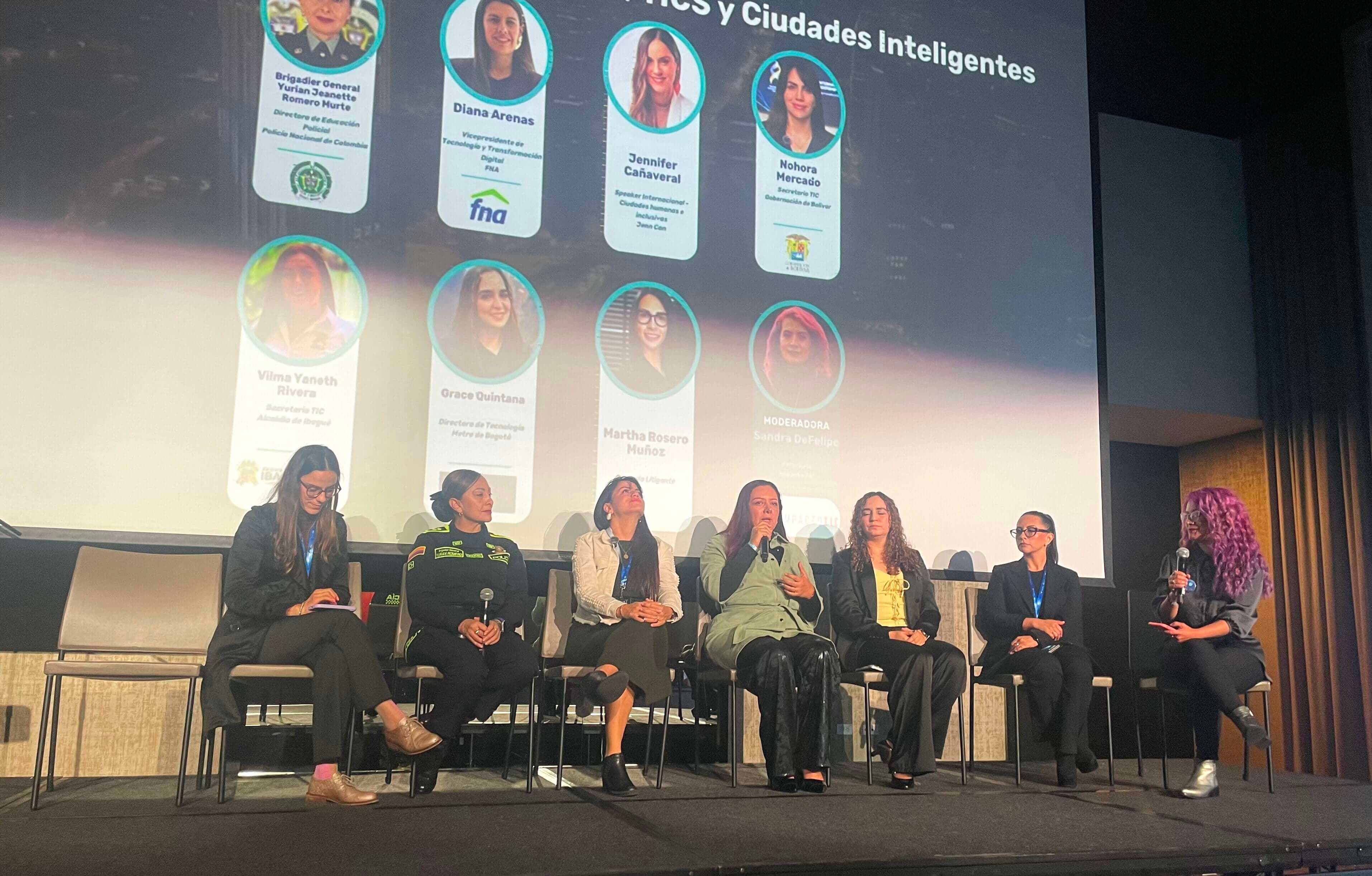 Siete mujeres líderes en tech demuestran que una ciudad inteligente es una ciudad que escucha