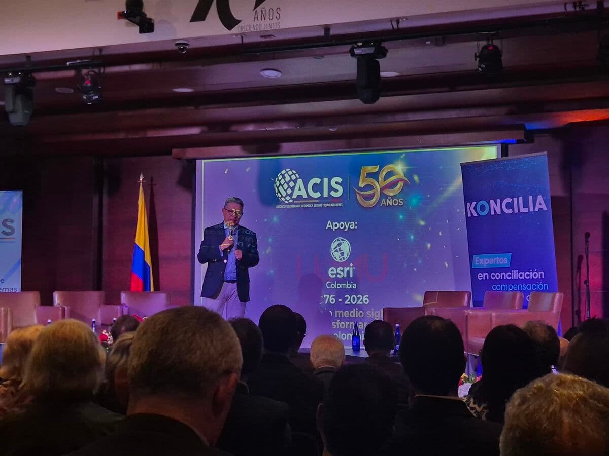 Acis celebra 50 años como guardiana de la evolución tecnológica en Colombia