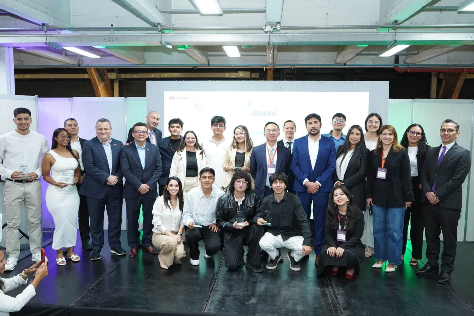 Equipos colombianos avanzan a competencia regional de Huawei con proyectos que resuelven problemas reales