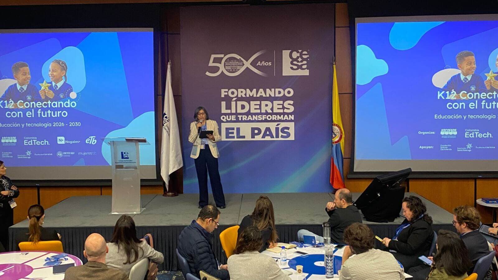 Colombia diseña su hoja de ruta educativa 2026-2030: más allá de computadores, apuesta por maestros y soberanía tech