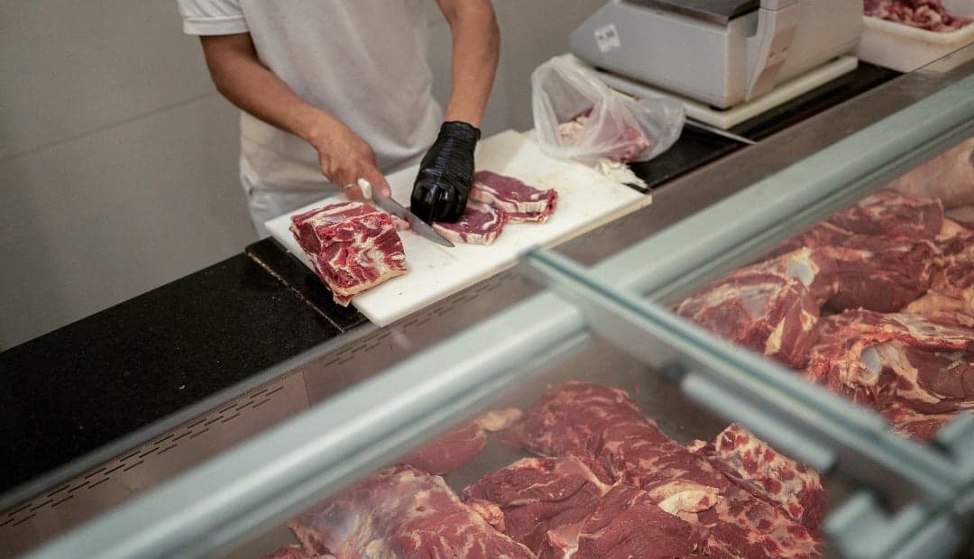 Justicia de EE.UU. investiga a gigantes de la carne por posible colusión en precios
