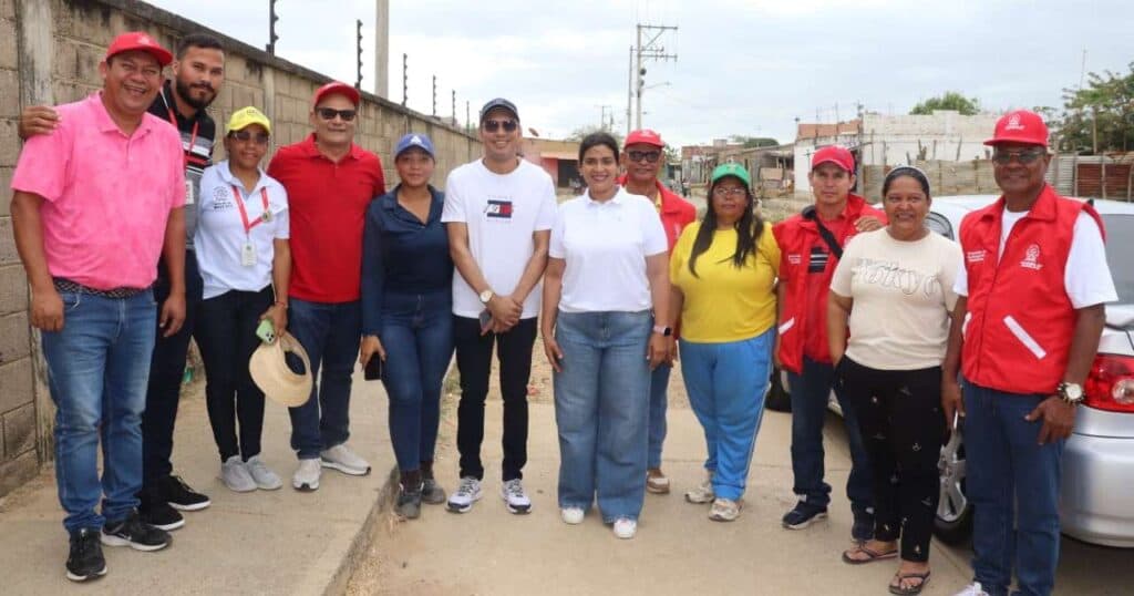 Maicao arremete contra el dengue con jornada de limpieza y prevención en Comuna 4