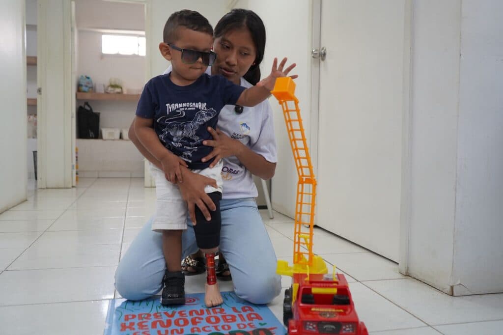 "Luz del Sol" entrega dispositivos para mejorar movilidad en 30 niños con discapacidad en Riohacha