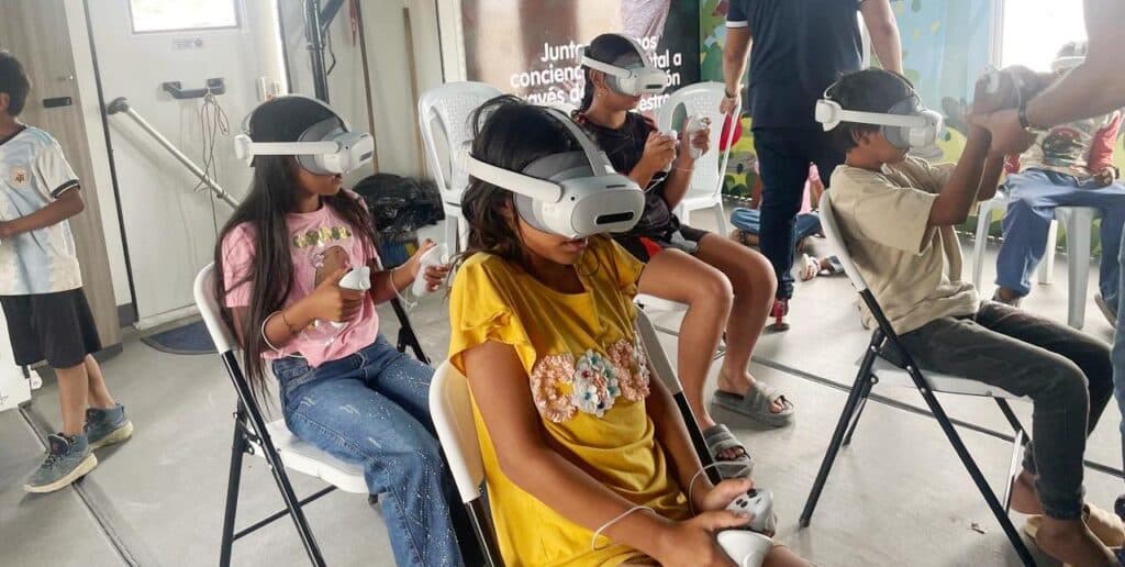 CorpoGuajira lleva educación ambiental a barrios de Riohacha con aula móvil