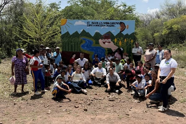 En Barrancas enseñan a estudiantes rurales a cuidar el agua con jornada ambiental