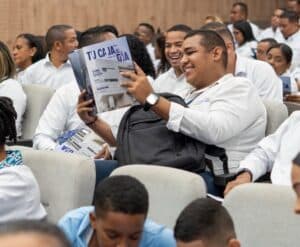 Comfaguajira cumple 58 años sirviendo a las familias de La Guajira