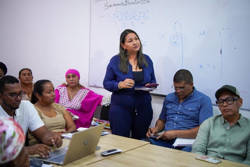 Alcalde de Riohacha acelera trámites de pago para operadores del programa de alimentación escolar