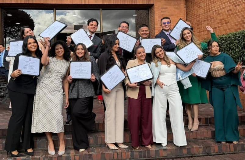 Mary Carmen Rodríguez Iguarán se gradúa como Especialista en Derecho Constitucional en Bogotá